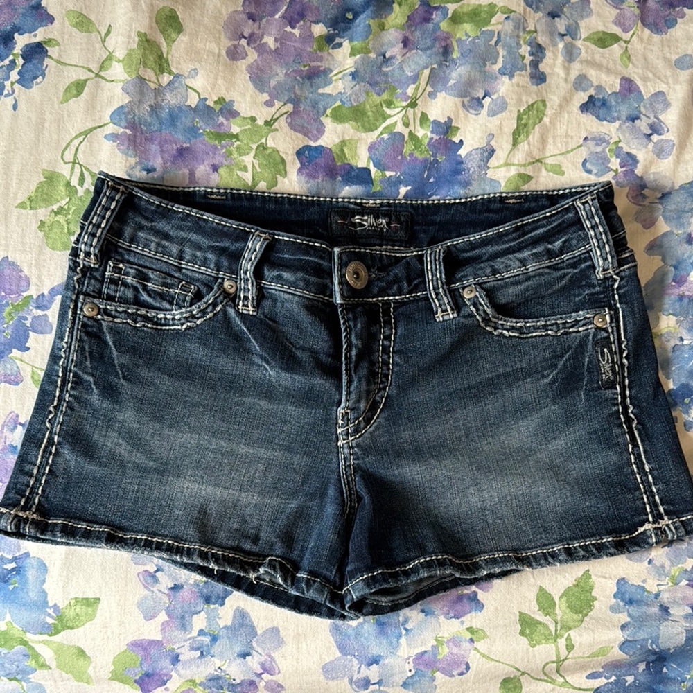 Silver Jeans Blue Jean Shorts Classic Style